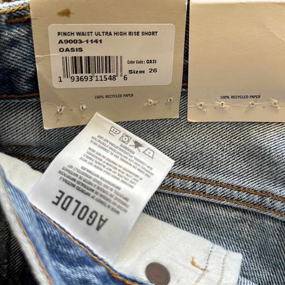 Agolde Pinch Waist Short in Oasis - Picture 3 of 7